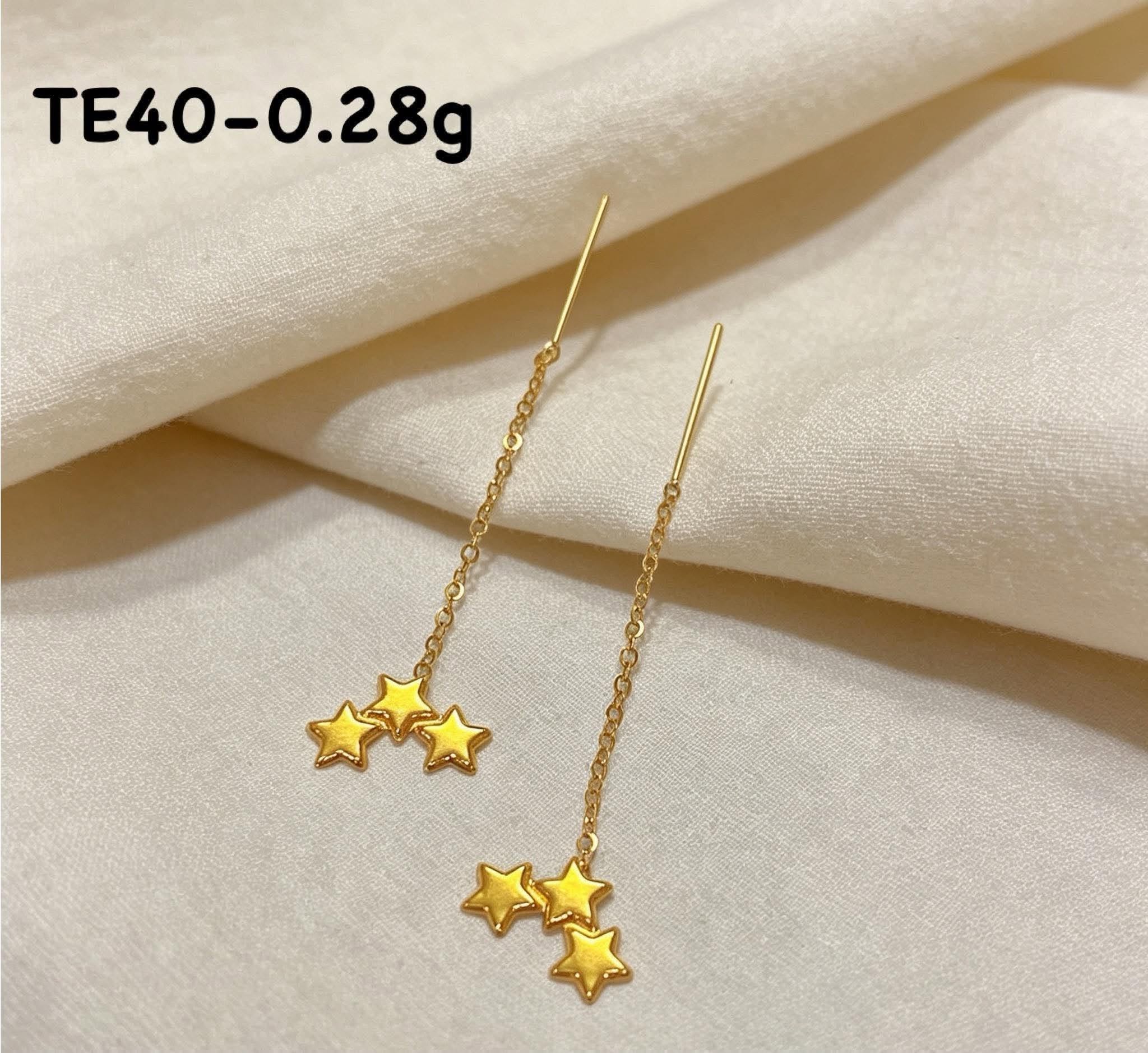 18K Saudi Gold TE40 Minimalist Triple-Star Threader Earrings (0.28g)
